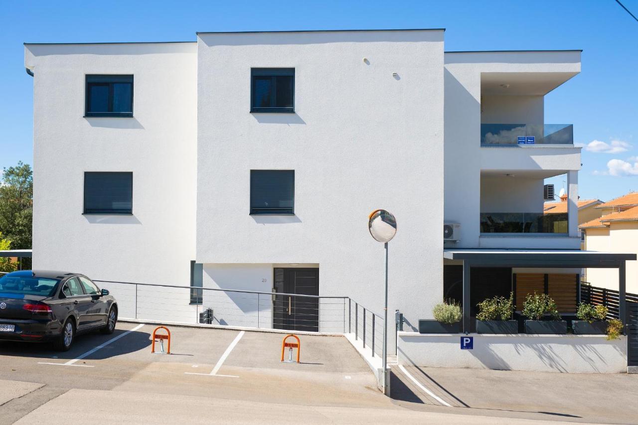 Apartments Nadica Deluxe Malinska Zewnętrze zdjęcie