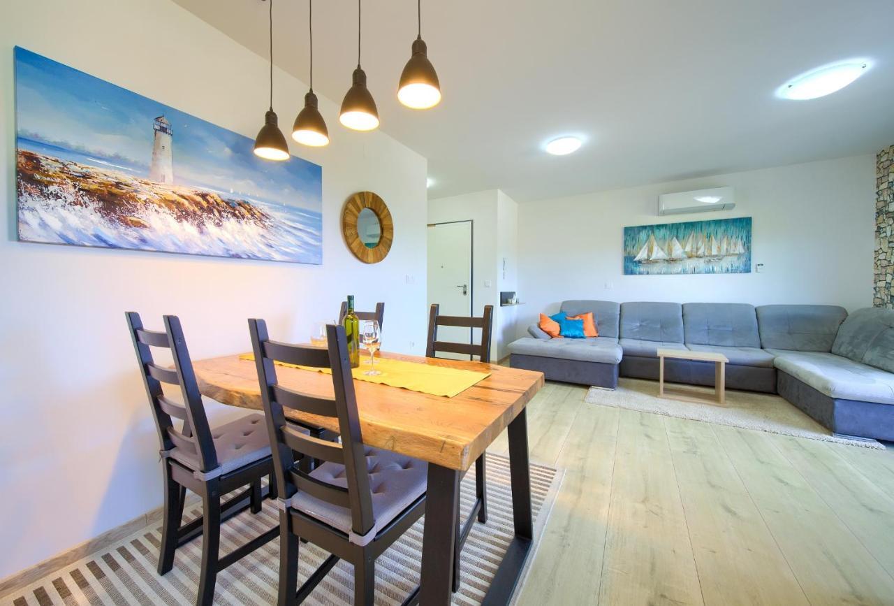 Apartments Nadica Deluxe Malinska Zewnętrze zdjęcie