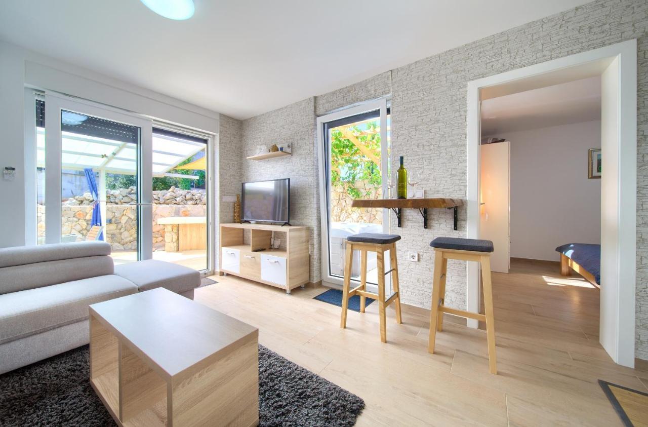 Apartments Nadica Deluxe Malinska Zewnętrze zdjęcie
