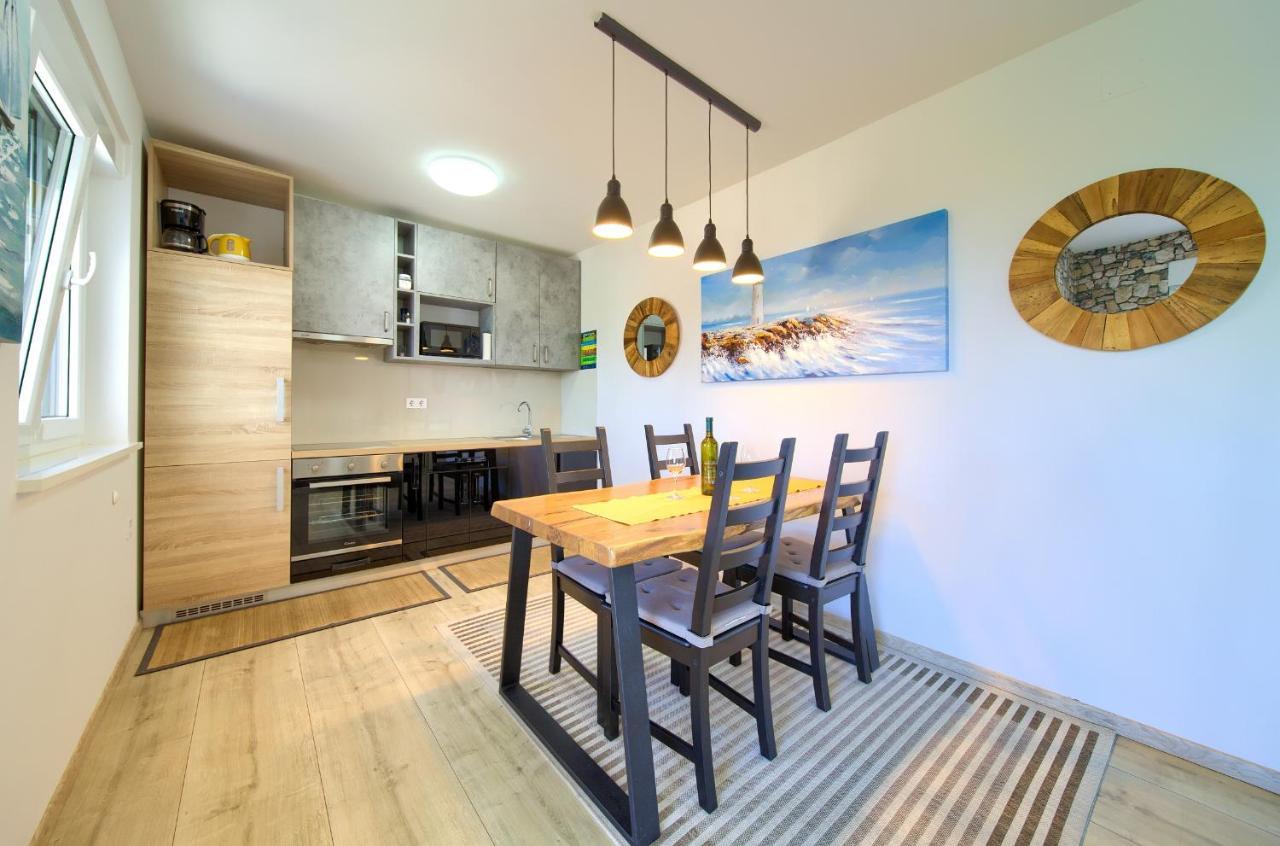 Apartments Nadica Deluxe Malinska Zewnętrze zdjęcie