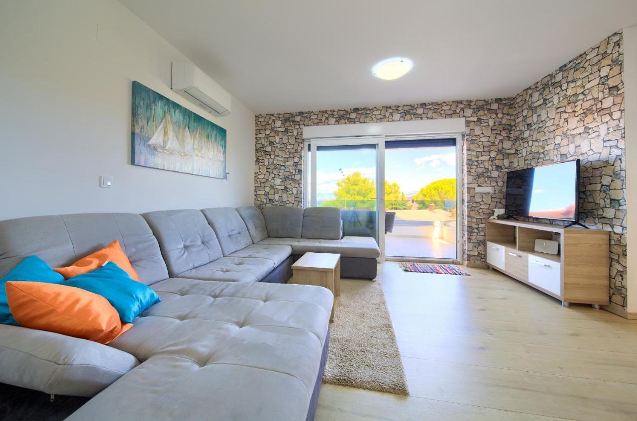 Apartments Nadica Deluxe Malinska Zewnętrze zdjęcie