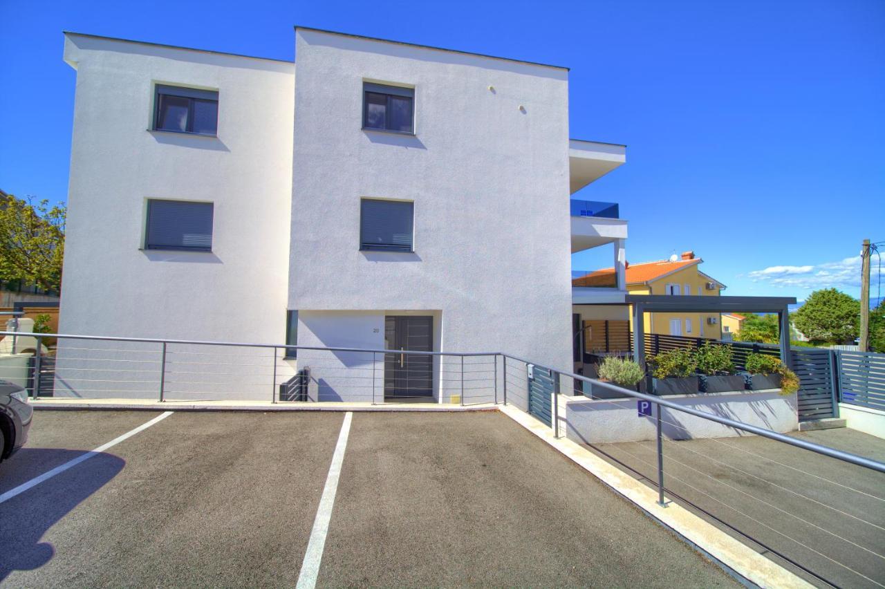 Apartments Nadica Deluxe Malinska Zewnętrze zdjęcie